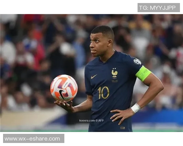 姆巴佩进球助力球队逆转胜利展现超级球星风采与决胜能力