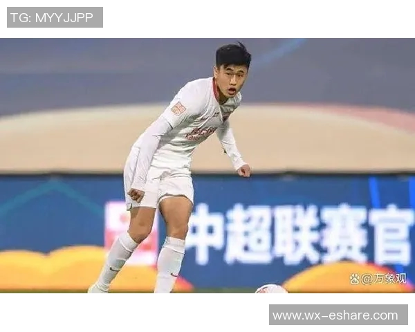 深圳队与成都蓉城激战戴伟浚展现精彩表现引发球迷热议